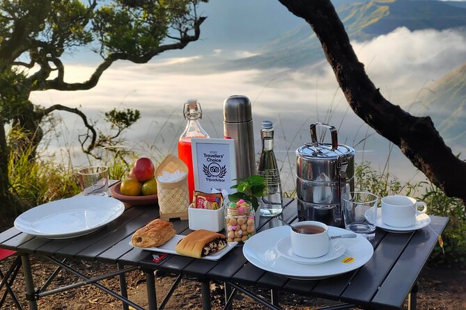 1 Day - Bromo Sunrise Romantic Breakfast // 00.30 - 13.00 - Watching the Bromo sunrise from 03.00 to 05.30