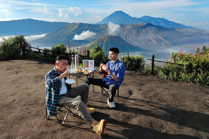 1 Day - Bromo Sunrise Romantic Breakfast // 00.30 - 13.00 - The return to Malang and the real cost