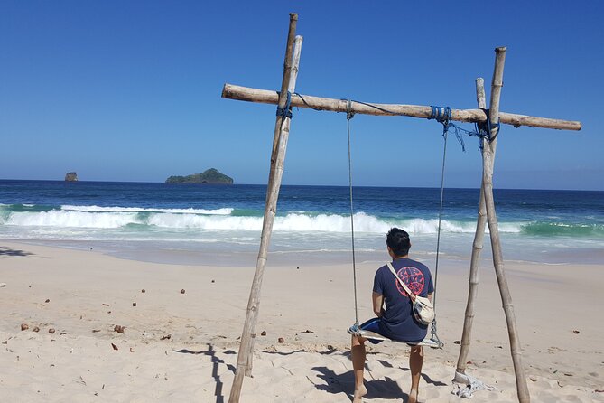 1 Day - Malang Beaches and Island Hopping // 06:30 - 17:30 - Batu Bengkung, a short climb and lunch break