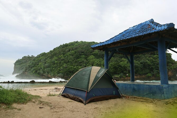 1 Day - Malang Beaches and Island Hopping // 06:30 - 17:30 - Watu Lepek and the Wind Cave