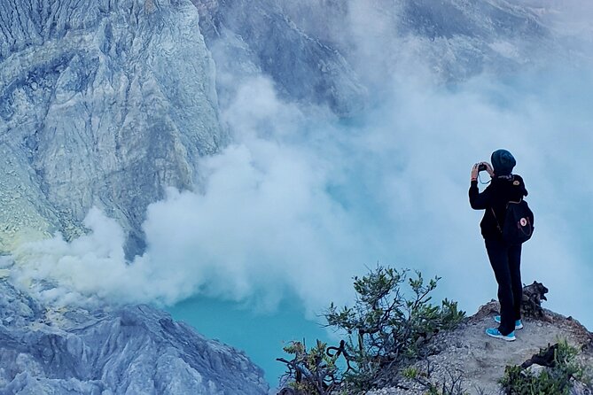 1 Day - ULTIMATE Tour Ijen Blue Fire From Surabaya, Malang and Banyuwangi - The three-hour crater route