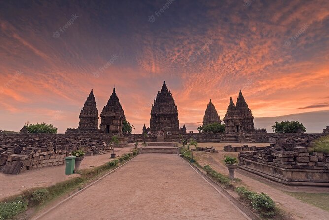 1 Day Yogyakarta tour ( Borobudur temple, Merapi Lava Tour, Prambanan Temple) - Prambanan: Hindu temples and a wider complex