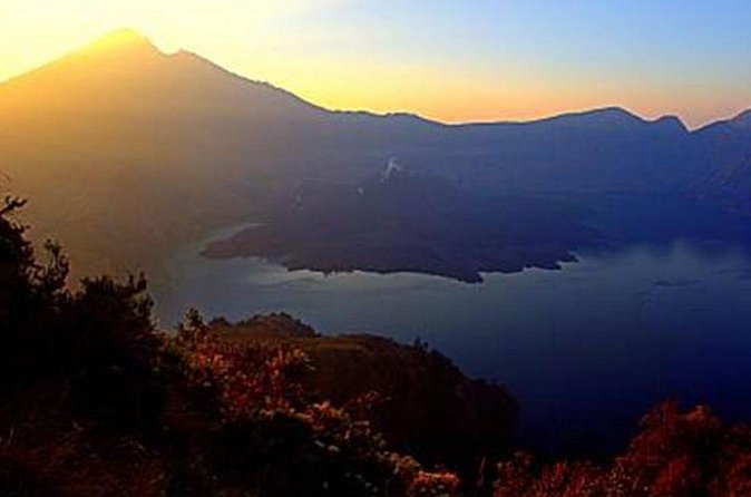 2D-1N Hiking Rinjani To Rim Senaru - Dewa Trekking - Day 2: Sunrise, breakfast, and the long return