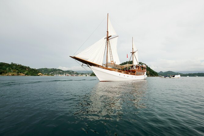 3 Days Deluxe Boat Private Cabin Sailing Trip in Komodo Island - Key points to know before sailing