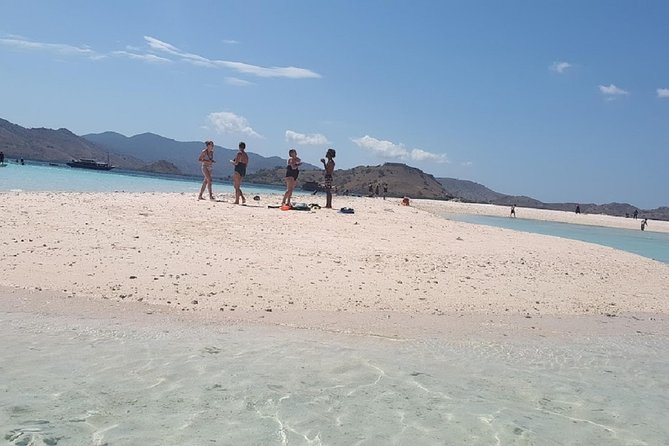 3 Days Komodo island Tour - Manta Point, Pink Beach, and Taka Makassar