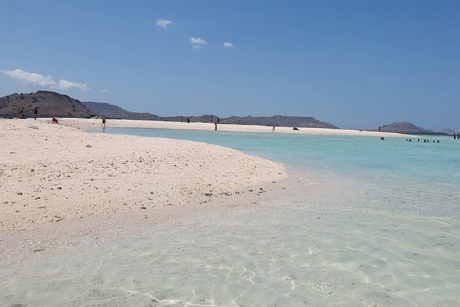 3 Days Komodo island Tour - Kanawa Island and the final snorkeling stop
