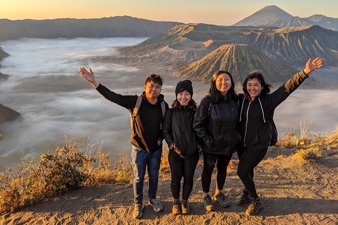 3 Days Tour To Explore Mt Bromo - Day 2: Sunrise over Bromo at Pananjakan 1