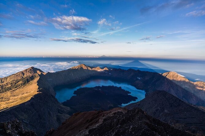 3D/2N Rinjani trekking summit,lake and hot springs. - Day one: Sembalun grassland to the crater rim