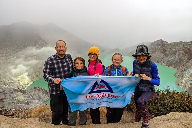 4D3N Ijen Crater,Papuma Beach, Tumpak Sewu Waterfal & Mount Bromo - Four days across East Java’s volcanic country
