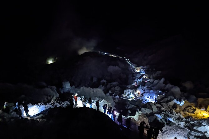 4D3N Ijen Crater,Papuma Beach, Tumpak Sewu Waterfal & Mount Bromo - Ijen after midnight, with blue fire and sulfur air