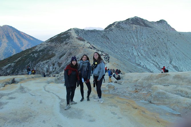 4D3N Ijen Crater,Papuma Beach, Tumpak Sewu Waterfal & Mount Bromo - Mount Bromo begins at 2 a.m. with stars and sunrise