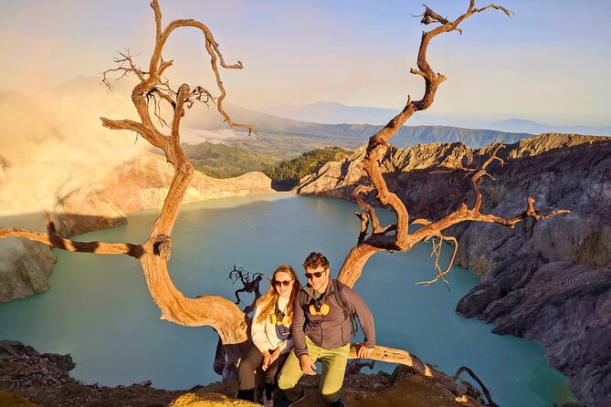 4D3N Ijen Crater,Papuma Beach, Tumpak Sewu Waterfal & Mount Bromo - What the $349.09 price really covers