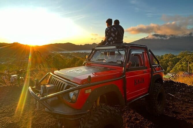 4WD Jeep Mount Batur Sunrise Experience By Bali Volcano Jeep - Waiting for sunrise at the viewpoint