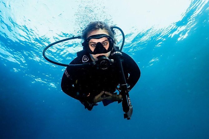 5 Fun Dives in Nusa Lembongan (for certified divers) - Swim with a Mola Mola - Manta Point and Manta Bay for the main wildlife show