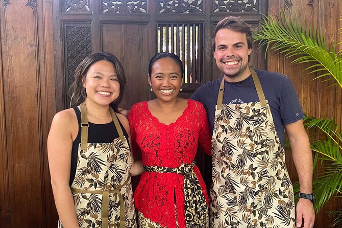 5 Star Private Cooking Class Experience in Bali, Lunch Included - A Balinese cooking class built around your menu