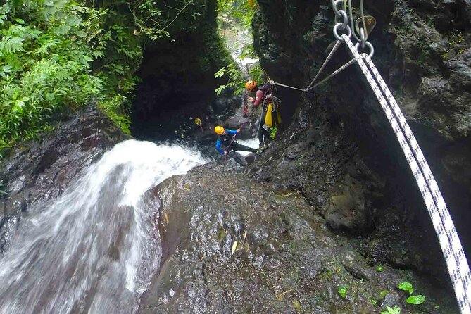 5Hrs Advanced Canyoning (50m) 12 Rappels (Pickup, Lunch & GoPro) - How the guides shape a demanding outing