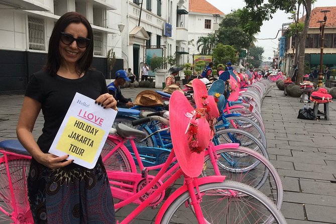 6 Hours Jakarta Private City Tour - (Must Visit Places) - The private tour question