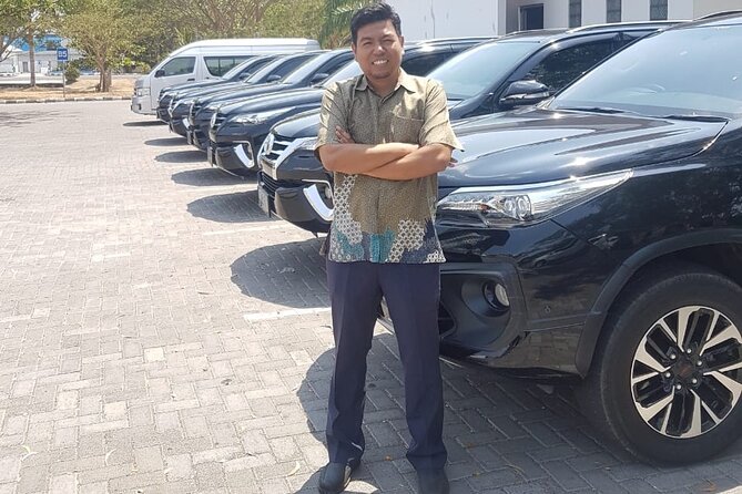 Airport Lombok Pick up Service - Why WhatsApp and a working phone matter