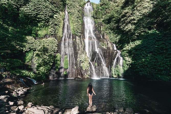 Aling-aling Waterfall tours - A private car changes the pace