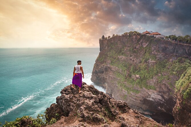 All Inclusive Private Uluwatu Tour with Kecak Dance and Dinner - Uluwatu Temple above the Indian Ocean