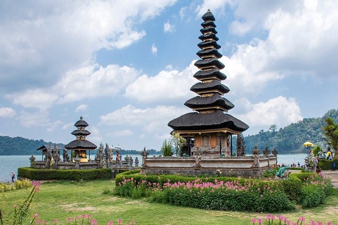 All Inclusive Sekumpul Waterfall Trekking , Handara Gate & Temple - Ulun Danu Beratan Temple beside Lake Bratan