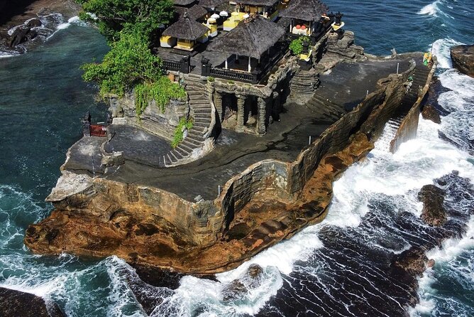 All inclusive Tanah lot & North Bali Tour: Jatiluwih, Ulun Danu - Banyumala Waterfall: beautiful, but take the hike seriously