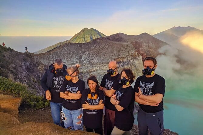 Amazing Bromo Sunrise and Tumpak Sewu Waterfall Tour - Reaching Tumpak Sewu around noon