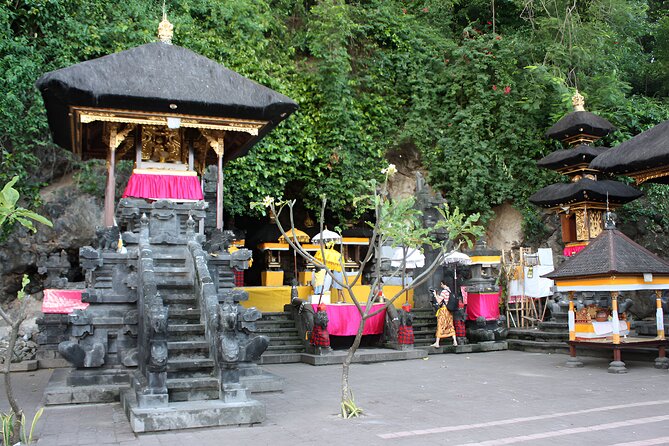 Amazing Private East Bali Full-Day Tour - Ujung Water Palace and the final royal setting