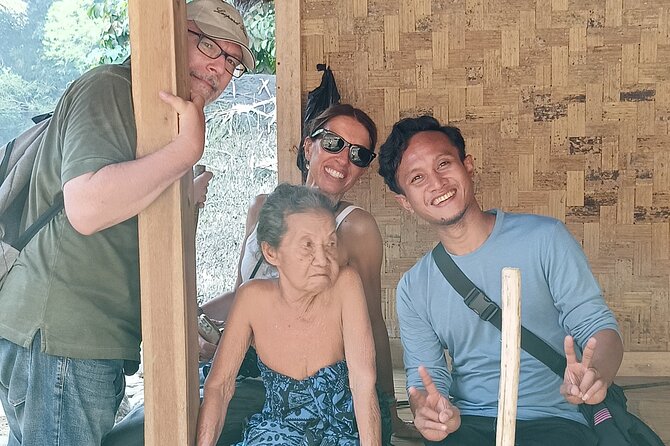 Baduy Tribal Tracker and Village in Private Tour Full Day & Lunch - Lunch and the optional music performance