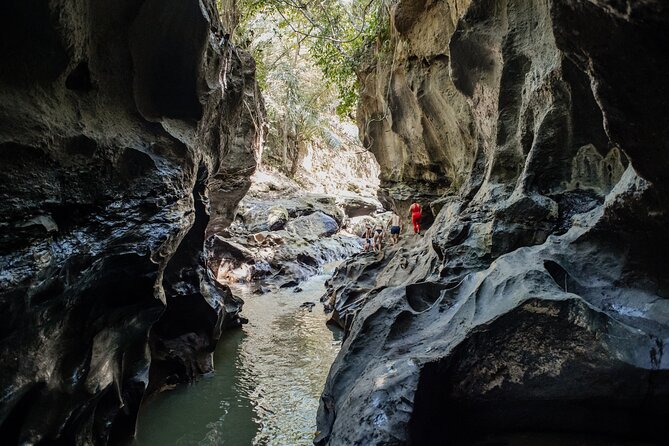 Bali Adventure Tour: Hidden Canyon, Tegenungan Waterfall, Goa Gajah temple - Gunung Kawi and the cultural finish