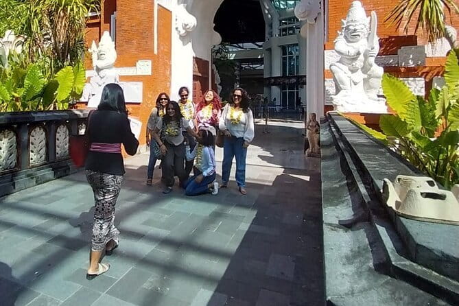 Bali airport transfer check in or check out Ubud area - Who should book this transfer