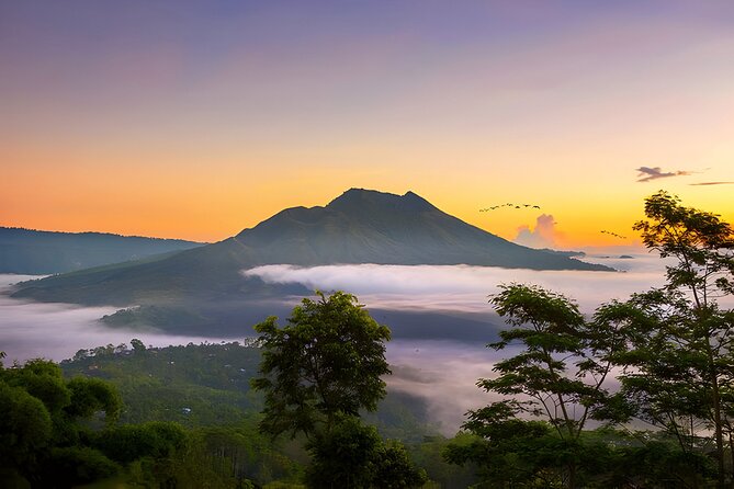 Bali: Barong Dance, Rice Terrace, Volcano, Temple, Waterfall Tour - Batubulan’s Barong and Kris Dance