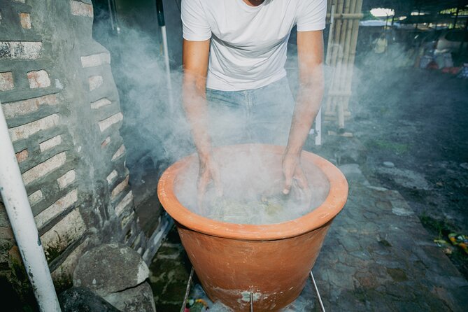 Bali Bites Food Tour with 15+ Tastings - Badung Market brings the tour to life
