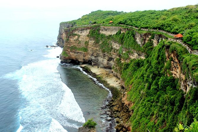 Bali Breathtaking Waterfall Tour - Kanto Lampo Waterfall: a short walk into a distinct setting