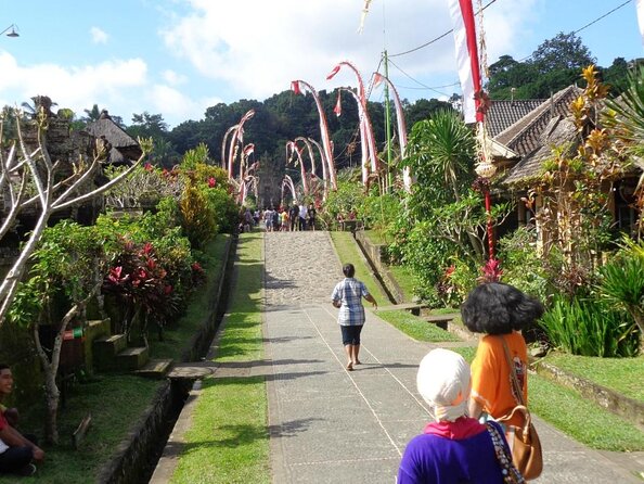 Bali Countryside Cycling Adventure - Starting the ride in Bangli countryside