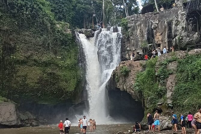 Bali Culture And Spring Temple Private Guided Tour - Tirta Empul and the meaning of holy water