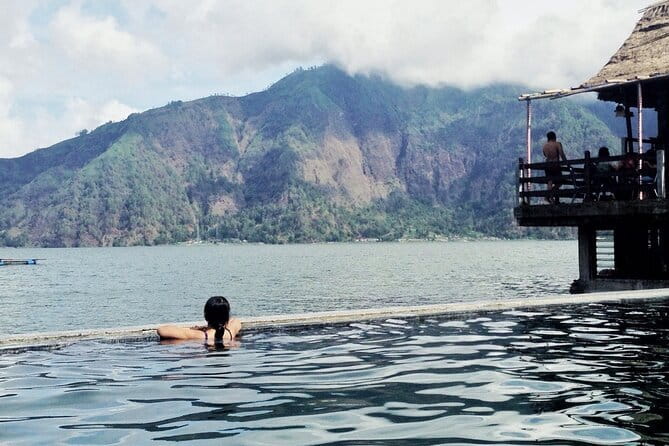 Bali day trip : Batur Sunrise Hike and Hot Spring All inclusive - Why Mount Batur works as a sunrise hike