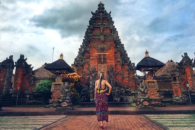 Bali Day Trip to Ubud Highlight Tour and Tanah Lot Temple - Tanah Lot: ending beside the sea