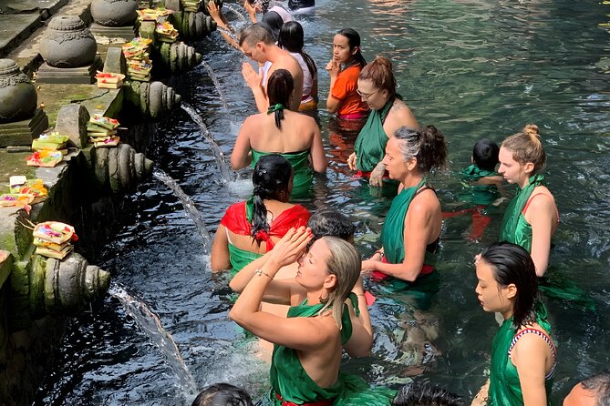 Bali Full-Day Car Charter: Ubud and Kintamani Volcano Tour - Ubud Palace and the town’s central landmark