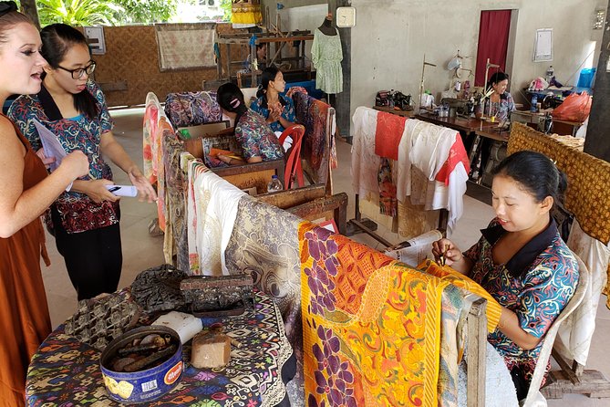 Bali Full Day Holy Water Tour - Sari Amerta Batik Collection and Traditional Weaving