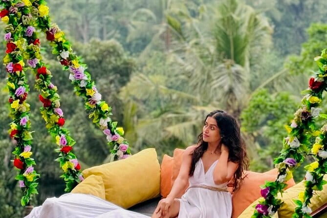 Bali Full-Day Tours : Waterfall and Ubud Destination Trip - Two Hours Among the Macaques at Monkey Forest