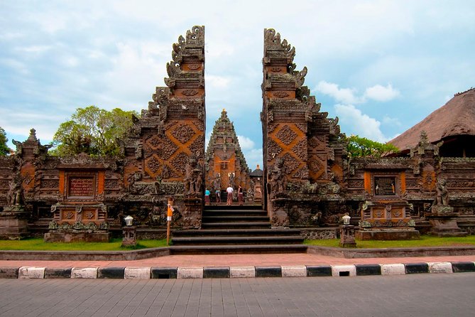 Bali Hindu temple, Rice terrace, Waterfall -All Inclusive - Tegenungan Waterfall and the day’s best physical stop