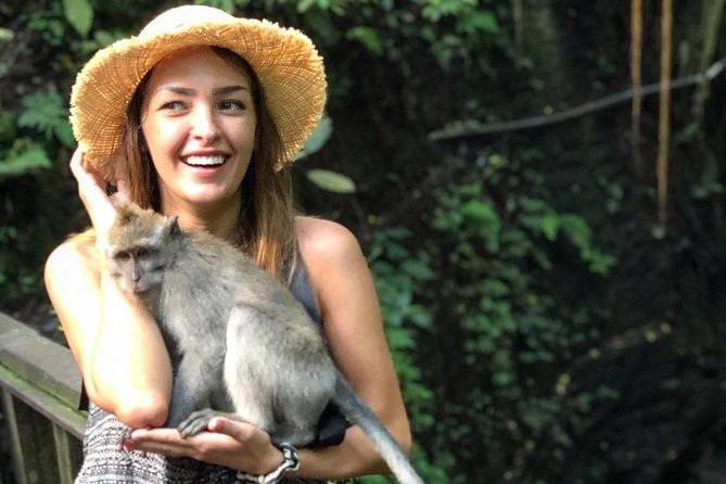 Bali Iconic Tour with Buffet Lunch and Attraction Tickets - Grand Puncak Sari turns the view into lunch