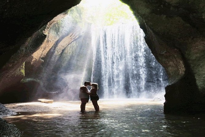 Bali Instagram Tour and Sunrise at gate of heaven - Before dawn from Kuta to Lempuyang Temple