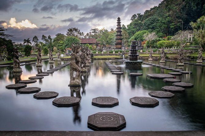Bali Instagram Tour : Heaven Gate Tour - Tirta Gangga - Tukad Cepung Waterfalls - Tirta Gangga’s pools, statues, and koi carp