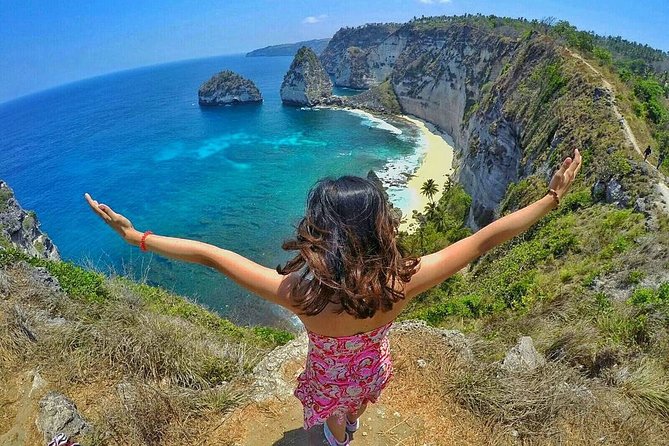 Bali-Nusa Penida. East Part. Private car. All-inclusive - Thousand Island Viewpoint and the Atuh King Five stop