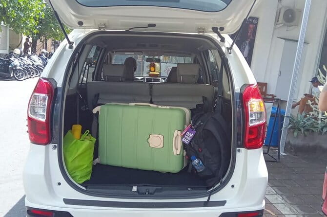 Bali Private Hotel Transfer Point To Point All Area - Meeting your driver in Seminyak