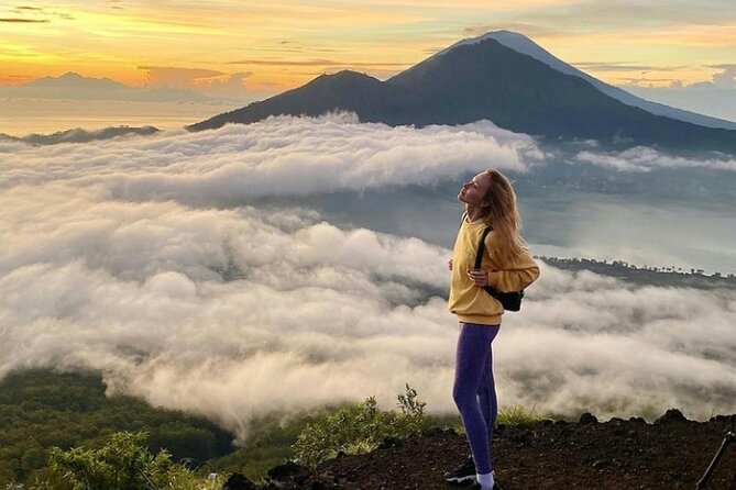 Bali: Private Mount Batur Sunrise Trek with Guide - Reaching the Crater Around 6:15 AM