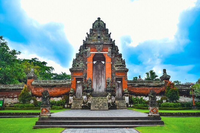 Bali Pura Taman Ayun Temple, Monkey Forest & Tanah Lot Excursion - Sangeh Monkey Forest, close encounters with limits
