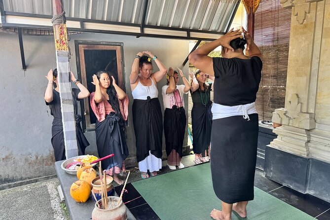 Bali Spiritual: Balinese Healing, Temple & Rice Terrace - Coffee and tea in the middle of the route